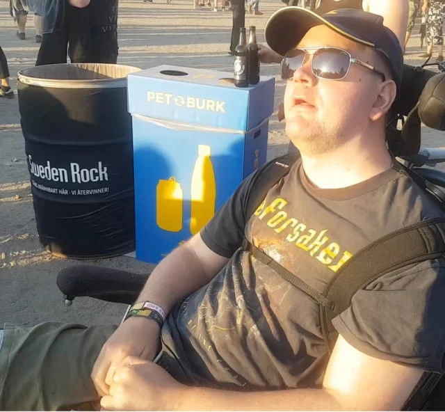 Så var det dags för årets @swedenrockfestival och såklart drar vår kund Simon dit med sina assistenter. 🤘

Har du varit på Sweden rock?🎸

 #furubodaassistans #normalkanduvarasjälv #attfåvaradenmanär #personligassistans #personligassistent #personligassistansgördetmöjligt #lss #Swedenrockfestival